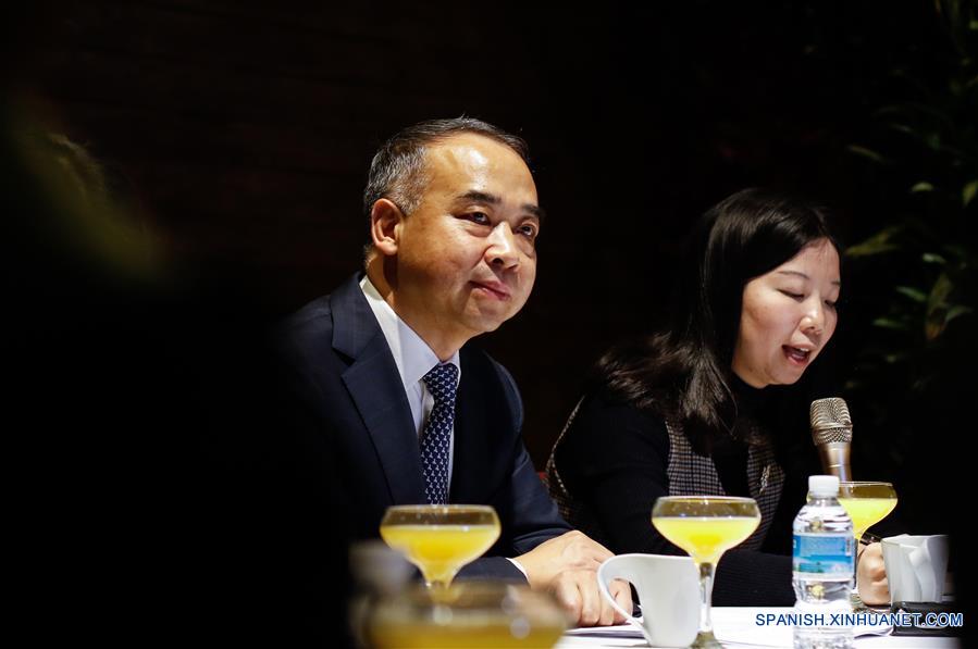 fan_ruiping_buitresenlaciudad